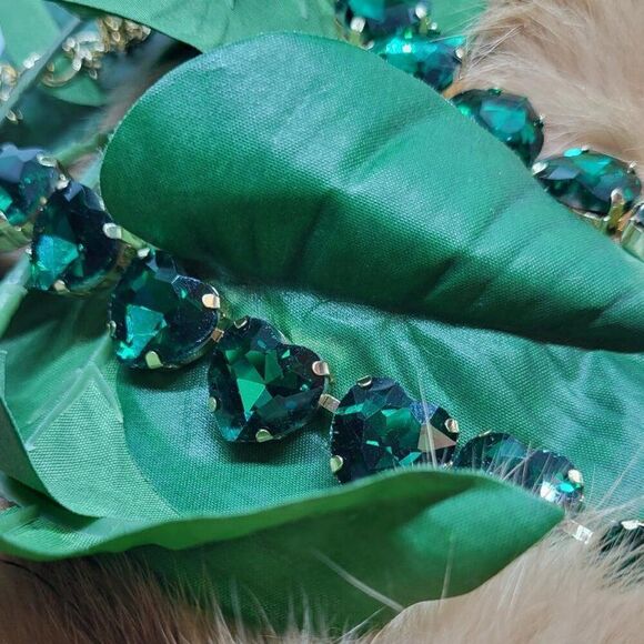New, Green Glass Heart Necklace, 20 Inches - Picture 4 of 7
